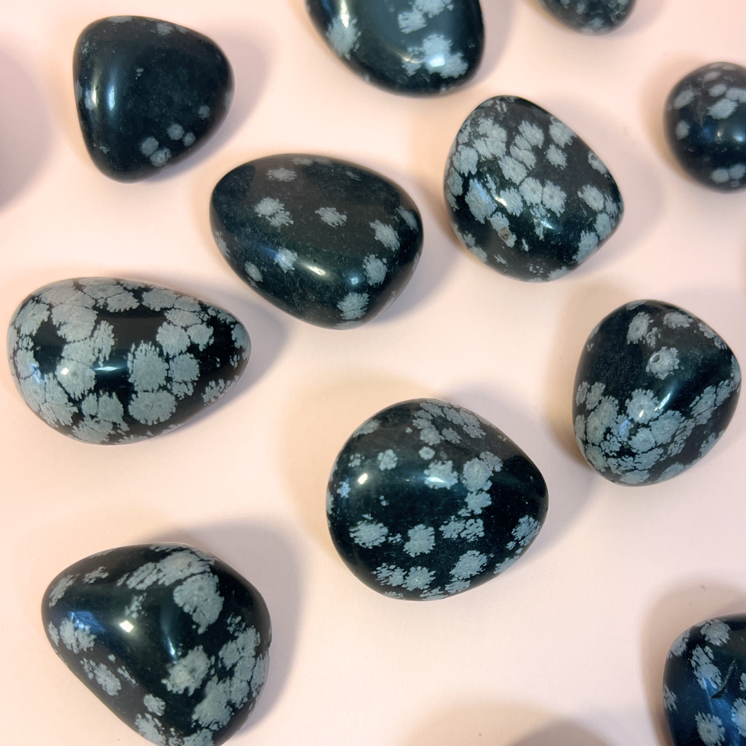 snefnug obsidian lommesten