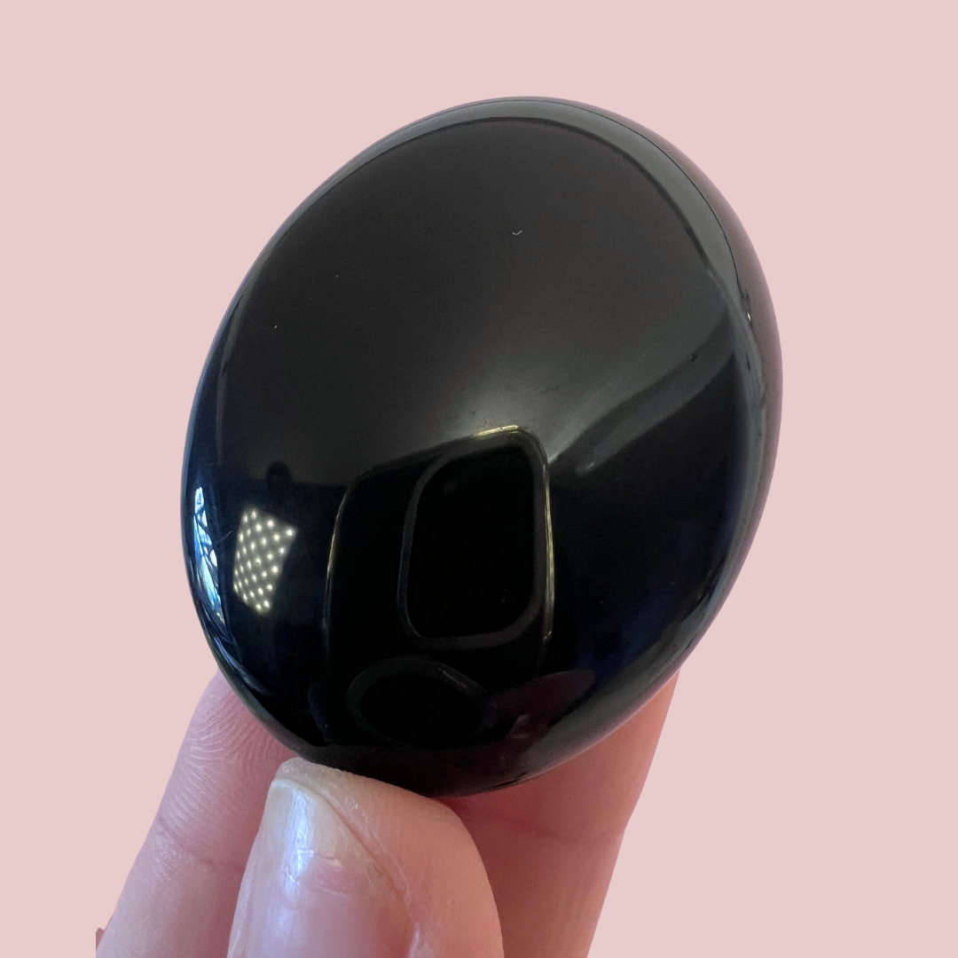Obsidian palmstone